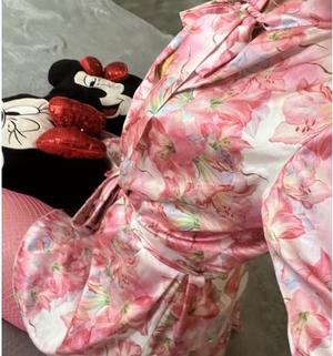 Порнодағы жас және әдемі актрисалар